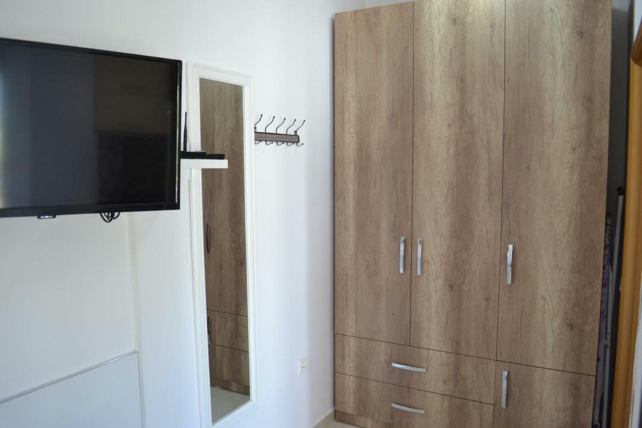 Seaview Bay Studio & Private Garage Вльора Екстер'єр фото